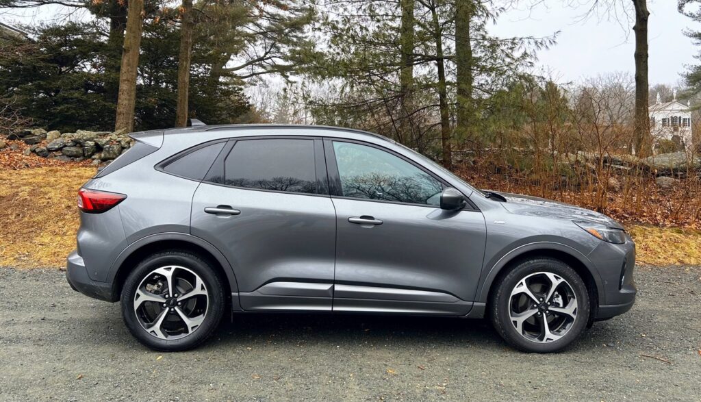 2023 Ford Escape Hybrid ST-Line Elite